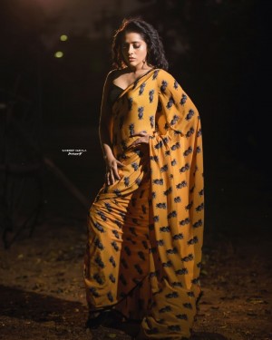 Rashmi Gautam (aka) RashmiGautam