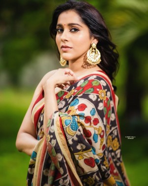 Rashmi Gautam (aka) RashmiGautam