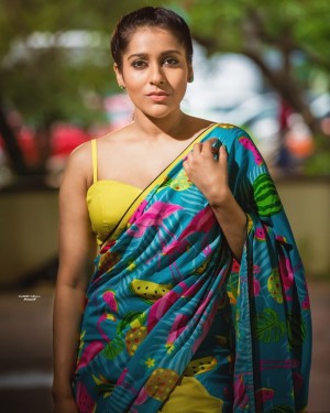 Rashmi Gautam (aka) RashmiGautam