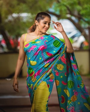 Rashmi Gautam (aka) RashmiGautam