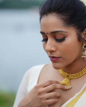 Rashmi Gautam (aka) RashmiGautam