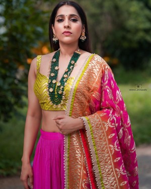 Rashmi Gautam (aka) RashmiGautam