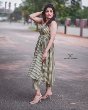 Rashmi Gautam (aka) RashmiGautam