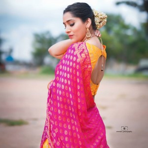 Rashmi Gautam (aka) RashmiGautam