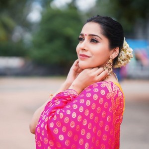 Rashmi Gautam (aka) RashmiGautam