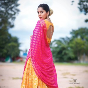 Rashmi Gautam (aka) RashmiGautam