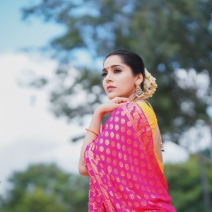 Rashmi Gautam (aka) RashmiGautam