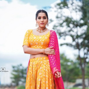 Rashmi Gautam (aka) RashmiGautam