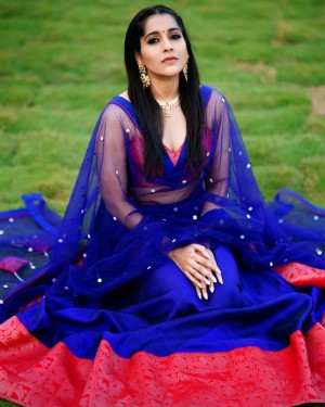 Rashmi Gautam (aka) RashmiGautam