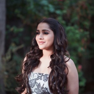 Rashmi Gautam (aka) RashmiGautam