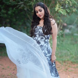 Rashmi Gautam (aka) RashmiGautam