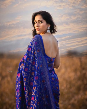 Rashmi Gautam (aka) RashmiGautam