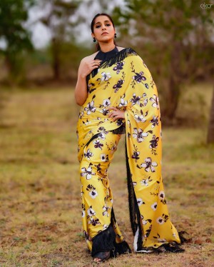 Rashmi Gautam (aka) RashmiGautam