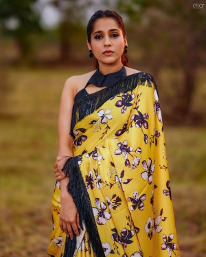 Rashmi Gautam (aka) RashmiGautam