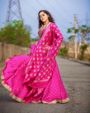 Rashmi Gautam (aka) RashmiGautam