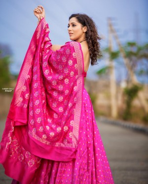 Rashmi Gautam (aka) RashmiGautam