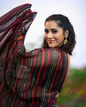 Rashmi Gautam (aka) RashmiGautam