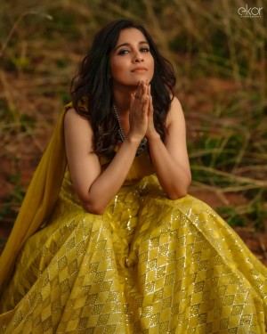 Rashmi Gautam (aka) RashmiGautam