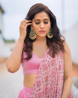 Rashmi Gautam (aka) RashmiGautam