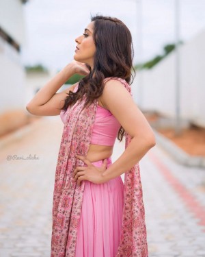 Rashmi Gautam (aka) RashmiGautam