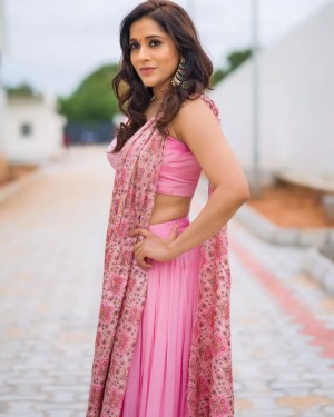 Rashmi Gautam (aka) RashmiGautam