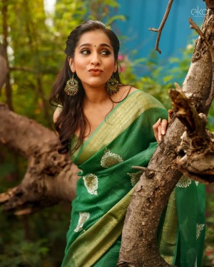 Rashmi Gautam (aka) RashmiGautam