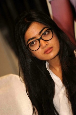 Rashmika Mandanna (aka) RashmikaMandanna