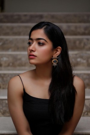 Rashmika Mandanna (aka) RashmikaMandanna