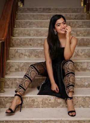 Rashmika Mandanna (aka) RashmikaMandanna