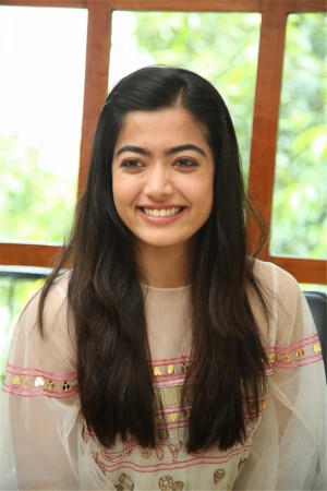 Rashmika Mandanna (aka) RashmikaMandanna