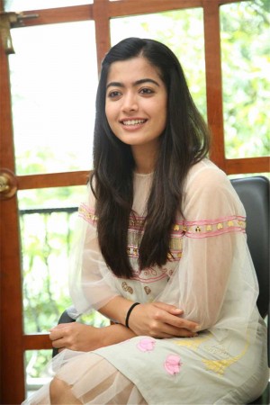 Rashmika Mandanna (aka) RashmikaMandanna