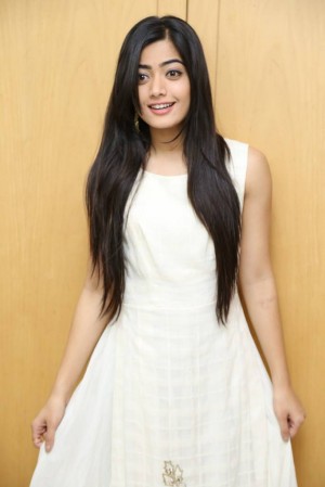 Rashmika Mandanna (aka) RashmikaMandanna