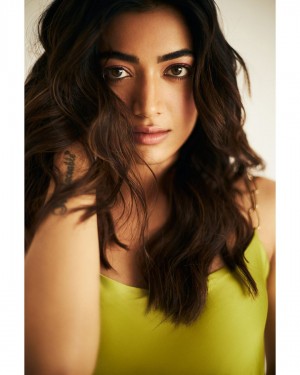 Rashmika Mandanna (aka) RashmikaMandanna