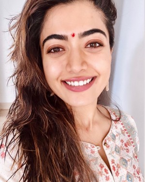 Rashmika Mandanna (aka) RashmikaMandanna