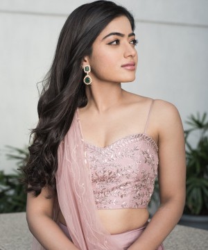 Rashmika Mandanna (aka) RashmikaMandanna