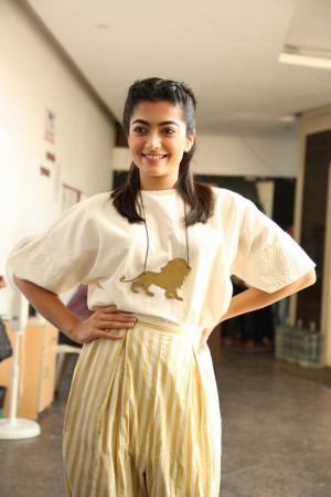 Rashmika Mandanna (aka) RashmikaMandanna