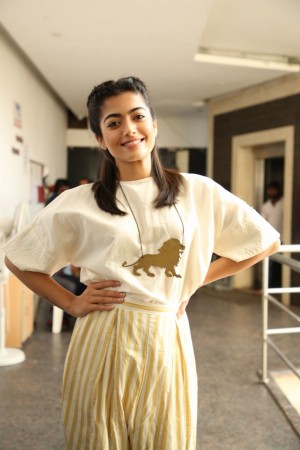 Rashmika Mandanna (aka) RashmikaMandanna