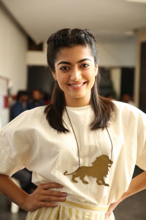 Rashmika Mandanna (aka) RashmikaMandanna