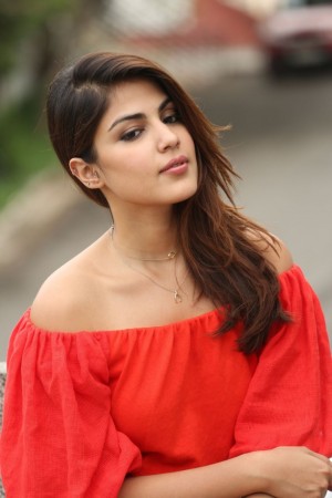 Rhea Chakraborty (aka) RheaChakraborty