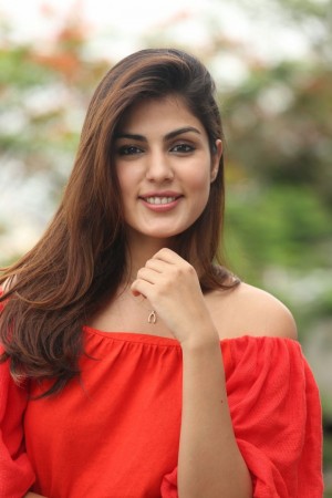 Rhea Chakraborty (aka) RheaChakraborty