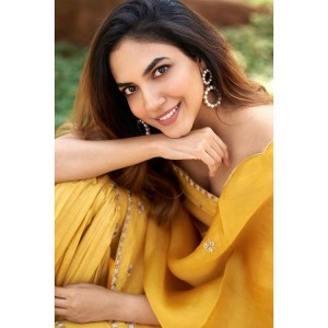 Ritu Varma (aka) RituVarmaa