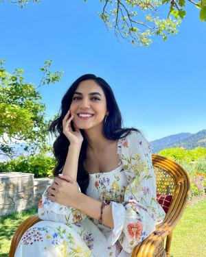 Ritu Varma (aka) RituVarmaa