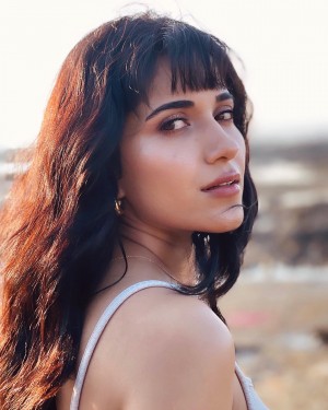 Ruhani Sharma (aka) RuhaniSharma