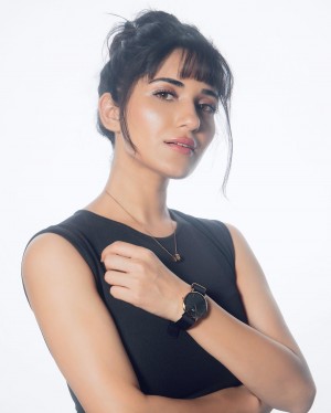 Ruhani Sharma (aka) RuhaniSharma