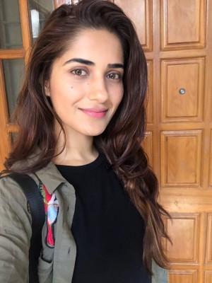 Ruhani Sharma (aka) RuhaniSharma