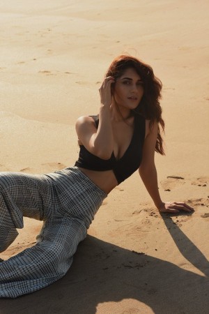 Ruhani Sharma (aka) RuhaniSharma