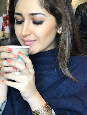 Sayyeshaa Saigal (aka) Sayyeshaa