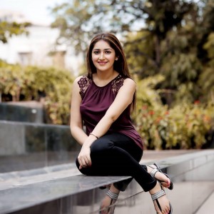 Sayyeshaa Saigal (aka) Sayyeshaa