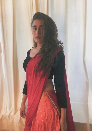 Shalini Pandey (aka) ShaliniPandey