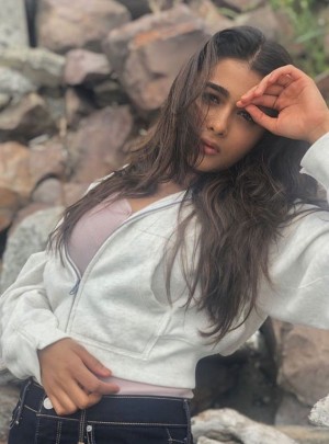 Shalini Pandey (aka) ShaliniPandey